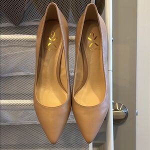 [NWOB] Nine West Women's Tan Pumps - Size 8